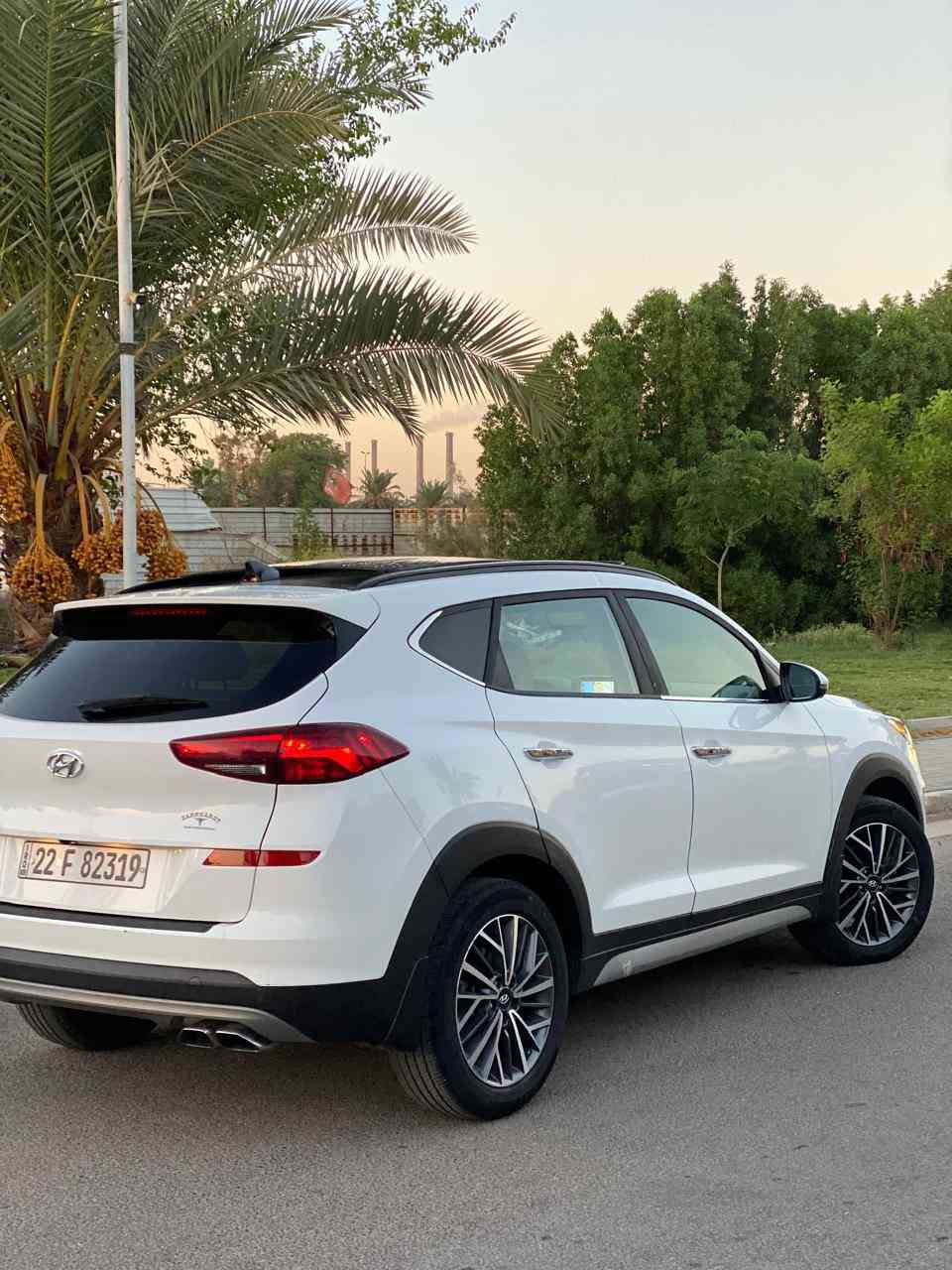 توسان 2021 Limited
اعلى مواصفات 
خمس كامرات 
بانوراما 
محرك 2500
كشنات تبريد وتدفئة جلد اصلي
رادارات ونقطة عمياء 
شاحن واير ليس
صندوق كهرباء 
ضرر جانبي قطعتين صبغ فقط 
ماشية 44 الف قابل للزيادة
السعر 180 ورقة بيها مجال 
مكانها بغداد السيدية
***********
