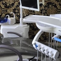 كرسي اسنان نوع  germane مستخدم نضافه ٩٥% شغال بلكامل  جهتين تحكم  لايت...