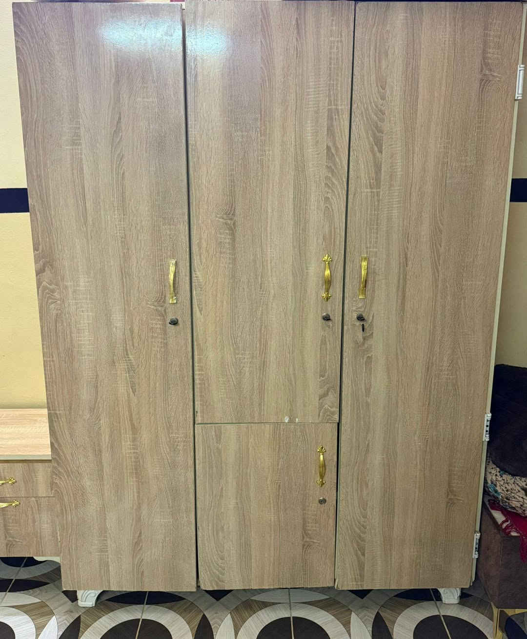 غرفه نوم نفرين مستخدم تعال شوف بعينك بس كنتور يحتاج ترتيب السعر ٢٠٠ بي مجال العنوان كركوك حي العروبه يم مقر الشياس القديم *********** اتصل ع رقم مكلف بنشر
