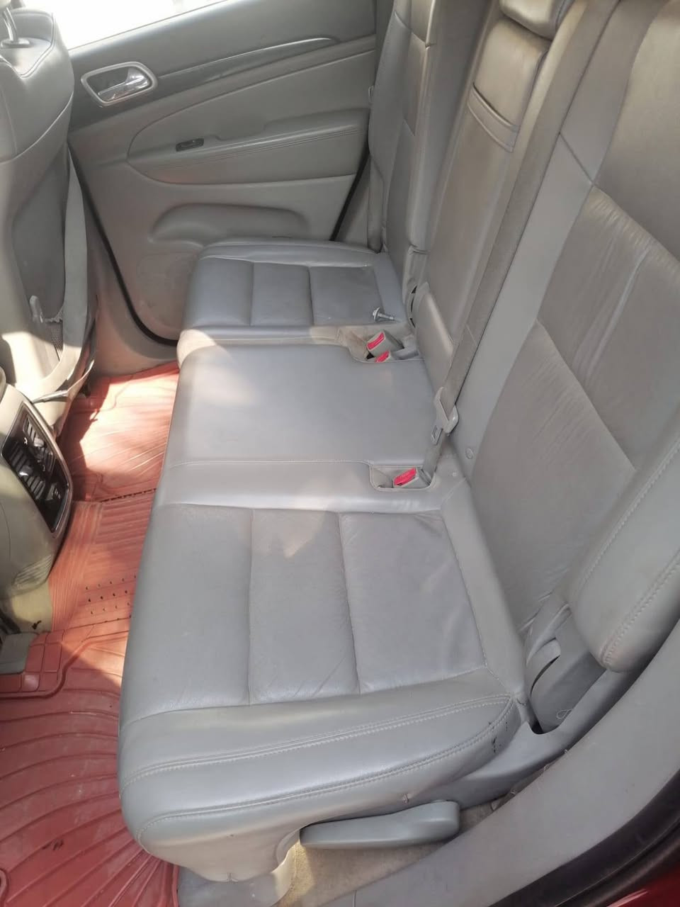 السلام عليكم للبيع أو مراوس
جيب لاريدو ٢٠١١ خليجي فول مواصفات بانوراما محرك هيمي منظومه غاز جديده أربيل
كير ومحرك مكفول 
رقم بغداد مشروع وطني
بيها قطعتين صبغ
مكان السياره الانبار الحبانيه ***********
