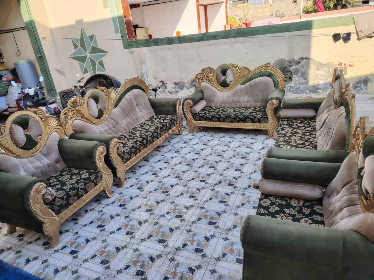 السلام عليكم ورحمة الله وبركاته

تخم عشر مقاعد سعره ١٤٠ ألف العنوان الحمزه الغربي حي الزهراء ع قرب صورة الإمام علي للإستفسار أكثر عليكم الاتصال على الرقم التالي
 ***********
***********
أو مراسلة الصفحه
