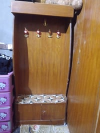 غرفة خشب • بدون كشن • قضاء الحي واسط