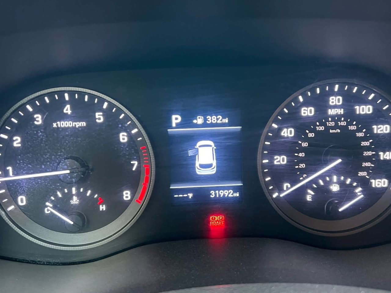 توسان 2021
السعر 174 وبي مجال
حادثها بنيد وجاملغ من جهة السايق بدون صبغ بدون دواخل
ماشية 32 الف
رقم الشاصي موجود بالصور للي يحب يطلع
مواصفات 
✅نقط عمياء
✅تحديد مسار
✅اوتو هولد
✅كامرة دوارة
✅كشن كهرباء
✅رذار امامي
✅بصمة تشغيل
ومواصفات اخرى ايضاً………مكاني الموصل
***********
***********
