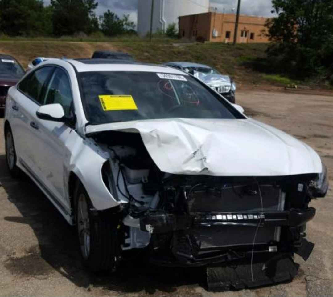 السلام عليكم رواد الموقع الكرام 
للبيع او مراوس حسب القناعة مكاني نجف 
هونداي سوناتا ١٨ وارد صور الحادث بالمنشور سنويتهه لل٢٨ المالك بالنجف فول مواصفات فتحة بصمة اشاير بالمري كشن كهرباء تحكمات حساسات رادارات جاهزة من كلشي ماشية ١٢٢ ب١٤٥ مراوس ترهم بالنجف للإستفسار ***********و ***********نجف ١٤٥ النجف, العراق
