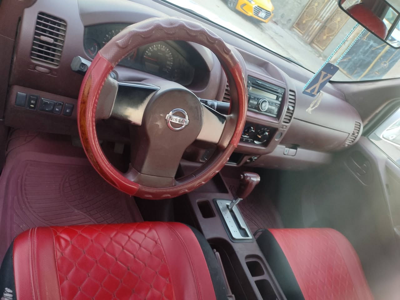 بيكم نيفارا 
موديل 2014 
بيها فقط نص باب صبغ السعر 90 فقط وكاله سياره جاهزه من كلشي كير محرك وتبريد تخم تاير
***********
مكان نجف
