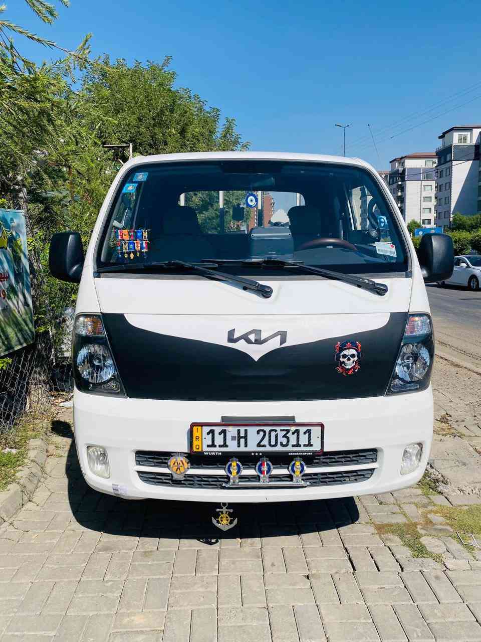 بنكو 2019 سياره جديده بدون صبغ عدى مكانين بارد صغار وممبينات تخم تاير ةديد سياره جديده حتى تحويره مابيهة ومشايله حمل ثكيل استعمال جداً نضيف سياره بيهة بخار 
عارضها ١٣٣ وبيها مجال بيع فقط بدون مراوس مكاني بغداد باسمي رقم جديد 
***********
