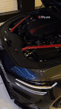 جننسس g70 2023( برستيج ملكي )

فول مواصفات محرك 6سلندر 3.3 تون توربو 
سيارة جديدة جدا رقم بغداد  

مابيها اي نقص كلش نظيفه و حلوه 
سته سلندر.  مكينه 3300 تون تيربو
  عليها حمايه نانو سيراميك  ضمان سنه 
قبل عشر ايام. مسويلها صيانه كامله كلفتني. 12. ورقه 
 
تبديل تخم تايرات     تو سايز نفس النقشه  جبته من دبي  و دهن و صيانه كامله من كلشي

علليها سويلر 
و لحيه من شنايز

لونها نفطي مو اسود 
ايرباكات سليمه لان حادثها و هي واكفه السياره

حادث السياره ربع بارد بالجاملغ و بنيد 
سونار موجود بالمنشور 

محرك 6سلندر 3.3 تون توربو 
كير zf8 نمر 
نبدي بالموصفات 
بصمه تشغيل عن بعد 
لايتات ليد خلفي لد 
اناره ترحيب بعلامة جنسس بالمري الحانبيه 
رادار امامي 
رادار خلفي 
رادار جانبي 
مراية جانبيه تعتيم وهيتر ونقطه عمياء مري شفط 
مري جانبيه قلاب على البك 
 كامرات 360 درجه 
سستم صوت لكسكون 12 سماعه 
عباره عن حفله داخل السياره 
كشنات جلد  بقلاوة وتطريز احمر واحزمه حمر تحكم بكشن المرافق من يم السايق وتدفئة وتبريد وكهرباء وحضن ومساج 
تبريد منفصل مناخين 
كير طياره كهرباء 
شفتات بالستيرن 
دشبول دجتل من تعلك اشاره يمنه اويسره تفتح كامره بالدشبول تبينه النقطه العمية 
قياده اليه بالكامل وتحديد مسار وداتشوا بالدشبول يعرض على الجامه الاماميه 
دفع خلفي اكسل وفجوج بريكات برمبو 
5 اوضاع قياده ايكو وكومفرت وسبورت و سبورت بلص يطفي مانع انزلاق ويحظن السايق ويشد الحزام على السايق 
ستيرن كهرباء وتدفئة ستيرن  ميموري خزن الكشن 
هندبريك بصمه اوتو هولد 
حساسات امامي خلفيه 360 درجه 

فتحتة سقف كنتاره 
شاحن تليفون واير ليس 
سياره كلش حلوة وجديده ماشيه 

28 الف كلم
مناقصه اي شي دهن وفلتر جديد 
سياره مكانه بغداد 

السعر  225 ورقه و بيها مجال بسيط كلش 
الرقم 
***********

***********
***********
