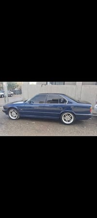 بي ام دبليو ٥٢٥ • ١٩٩٣ • السليمانية