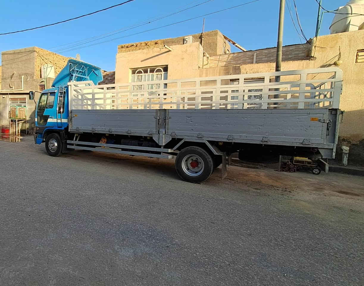 هينو طيره موديل 92 مكينه 70 عادي كير وكسن سوبر تخم تاير 19 ونص سنويه بسمي ل27 السعر160وبيه مجال رقم الهاتف *********** شرط التحويل ومكلف بالنشر

