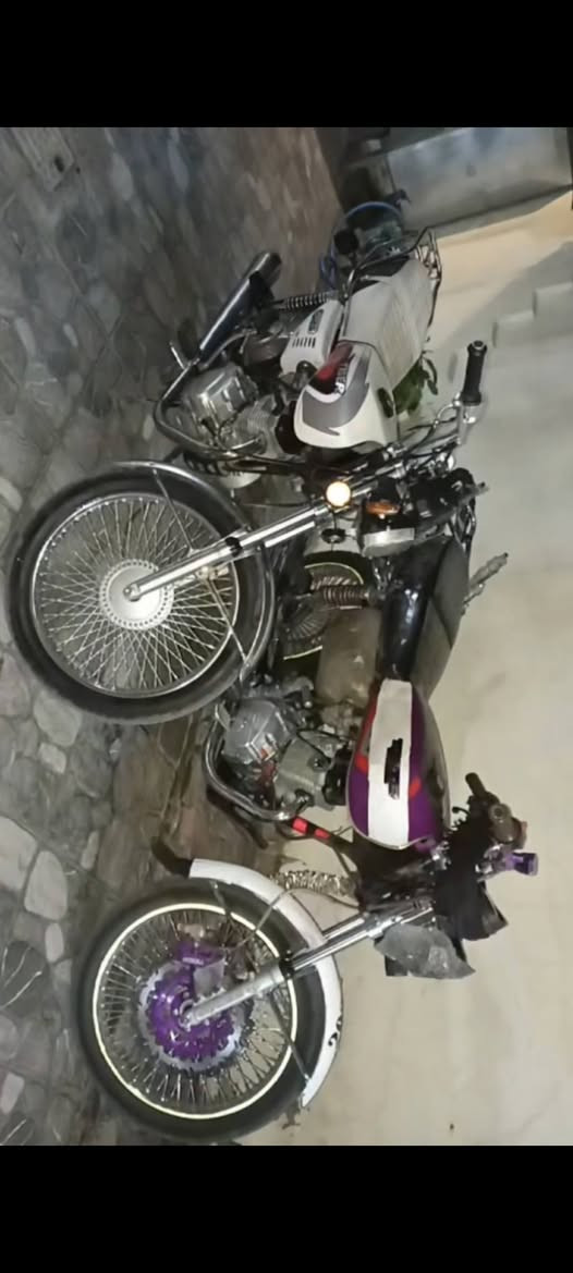 دراجة ابيض تايكر 21 مكينة بشرط صرف بخار بشرط فقط قبق فينس مفتوح كهربائيات بشرط جسمة كلا بلاد عنوان كركوك حي عسكري تواصل ***********
