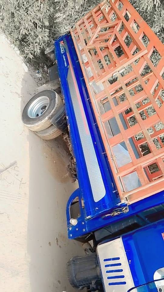 سلام عليكم سياره فحل موديل  12 سنويه ل29 سياره خير ‏‪من الله   مكينه كرنفان  محور بم ونزل   سعر 90وبيه مجال ‏‪***********‬‏
