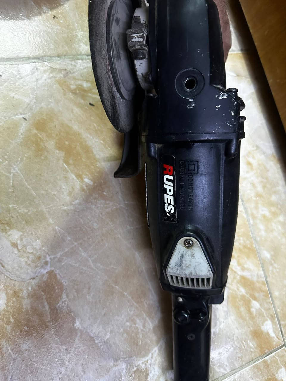 السلام عليكم كوسره ايطاليه اصليه كبيره سعر ١٥٠ الف مكان بغداد ***********
