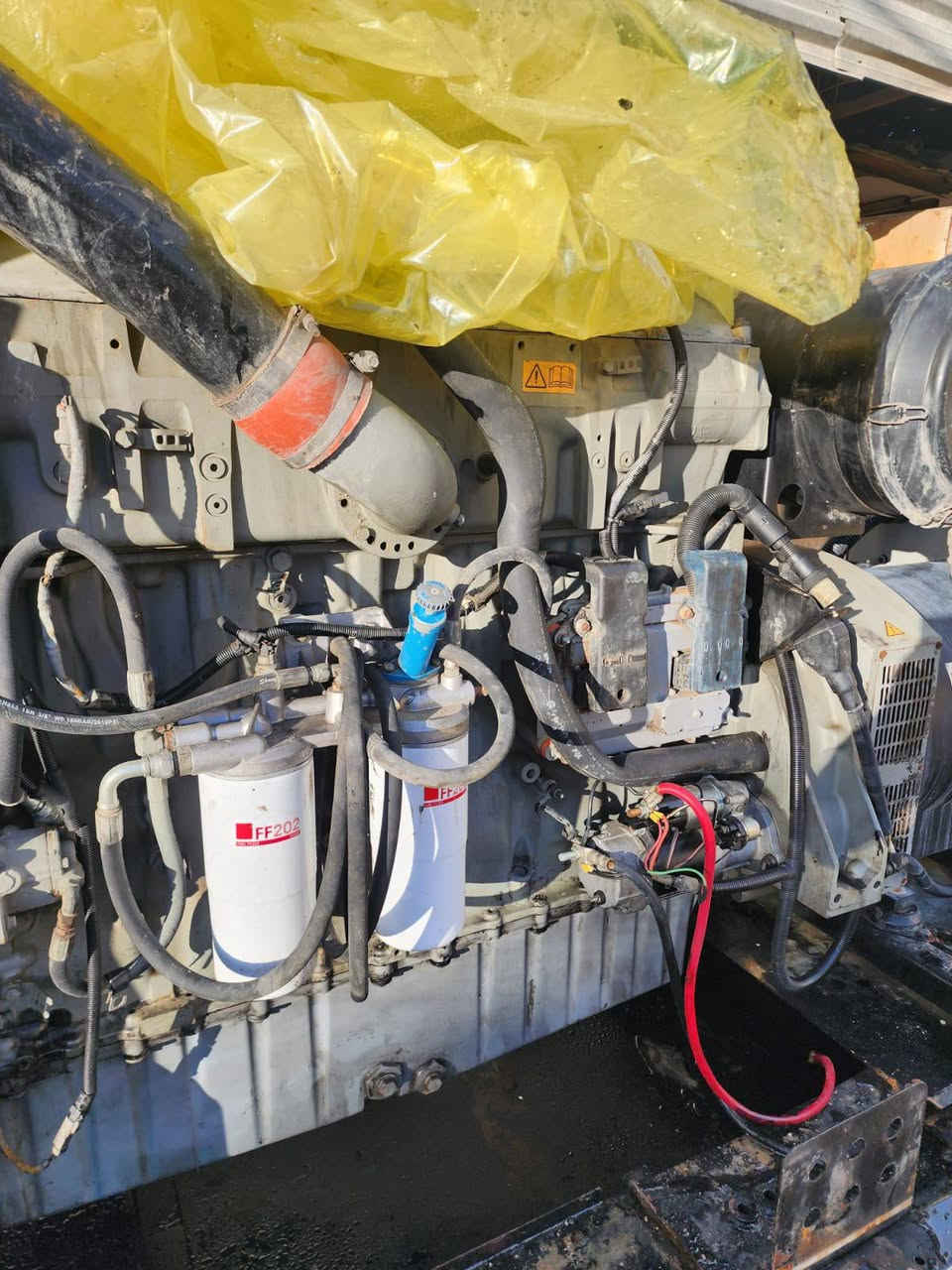 السلام عليكم مولد بيركس 2300 راس توليد 400 كي في للبيع مولده على الحمل مكان المولد عواريج قرب اقواس بغداد مولد كاتب لاستفسار ***********
