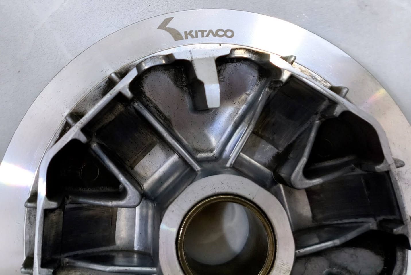 السلام عليكم اخوان 
متوفر كلج امامي رياضي اصلي شركة ( kitaco )
ماجستا اس 155 
نظيف 
وكامل الملحقات مع الخرز الأصلية والفايبرات والسبرنك 
السعر 70 الف
سعره بموقع جداً غالي  webike.ae Japan  
+ جاملغ خلفي مع اشاير زوج وقاعدة رقم اصلية 
السعر 35 الف
العنوان بغداد الدورة لا يوجد توصيل 
للأستفسار متوفر خاص


**إذا كنت صاحب هذا الإعلان وتريد حذفه لأي سبب، رجاءا أرسل رسالة إلى الدعم الفني**