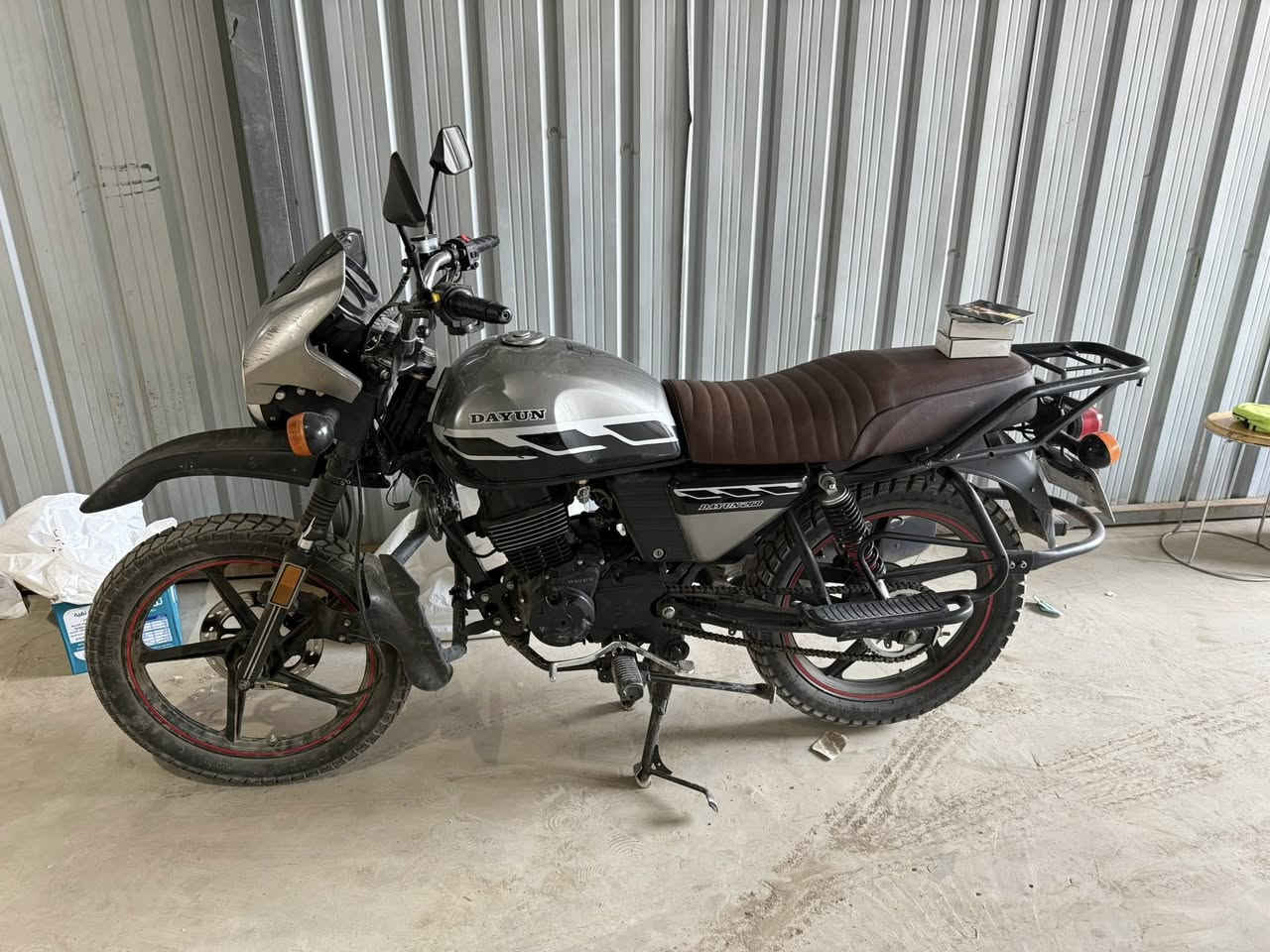 دايوان جبلي مديل 23 طالعه بلـ24 رقم وسنويه بغداد تحويل ثاني يوم دراجه خير من الله لا تنقيص ولا تبخير قبق زنجيل موجود جيب فيتر وتعال افحص سعرها 2350 وبيهه مجال حك الجيه 
عنوان بغداد الشعب 
*********** اتصل وبيك خير ودلل
