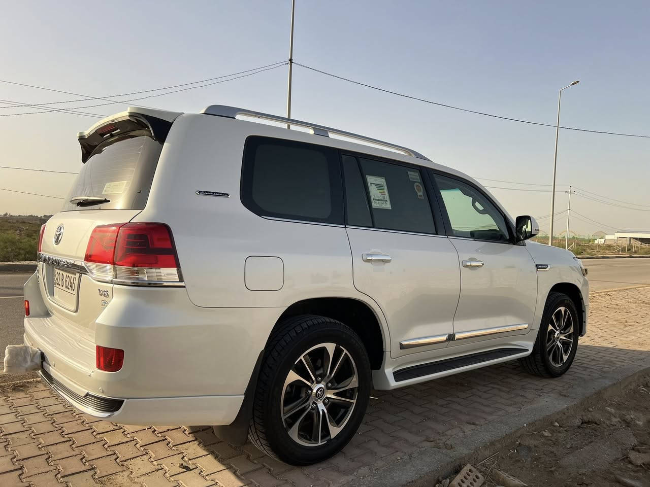 سلام عليكم
للبيع لاندكروز 2020
ساز اصل
V6
كفالة عامة 
رقم اربيل جديد تحويل أو وكاله 
العنوان واسط قضاء الزبيديه 
***********
