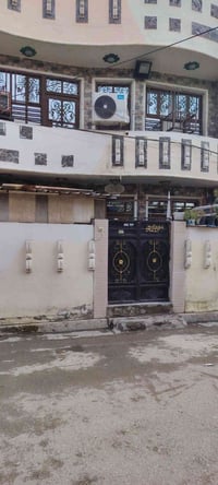 بم نجم • أكثر من ٨٥م • أرضي وطابق أول