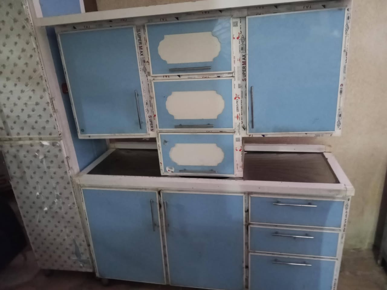 كاونتر مستعمل نضيف 
سنك متر ونص ستيل
معلق متر ونص 
مع زاوية اضافي 
كل هذة بسعر 200 
شامل اجور التوصيل داخل مركز الناصرية 
عنوان
ناصرية مدينة الصدر 400 دار 
مقابيل مدرسة الرباب 
***********
***********
***********
