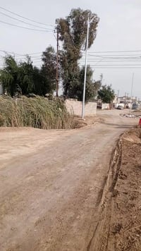 للبيع 6 طابو ملك صرف بغداد حي الوحدة بجوار المتنقلة يفصل بينها وبين ال...