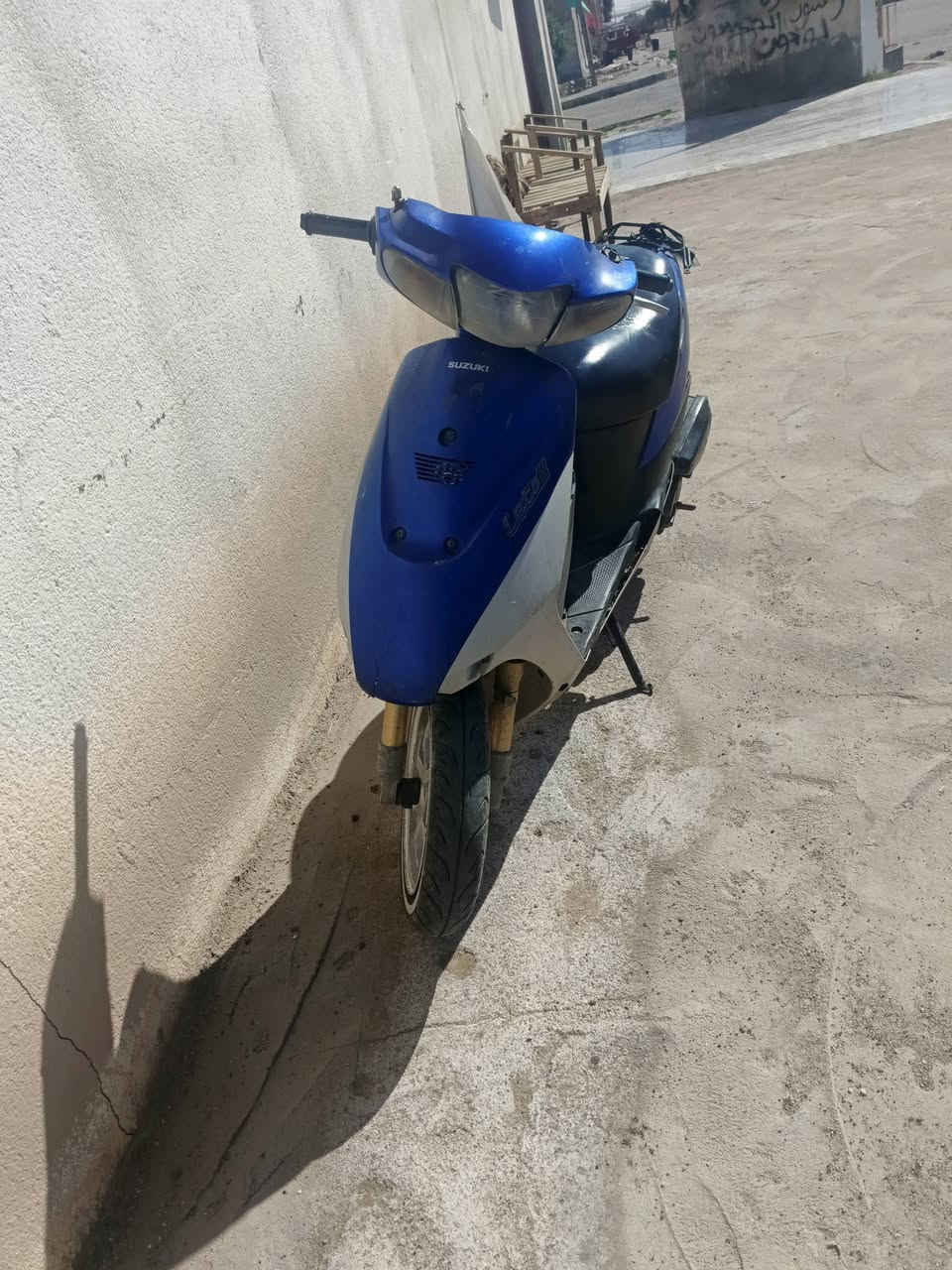 السلام عليكم شباب دراجه للبيع ساسوكي كوم حديد بس تشتغل يريد يتصل على هذا الرقم          ***********
