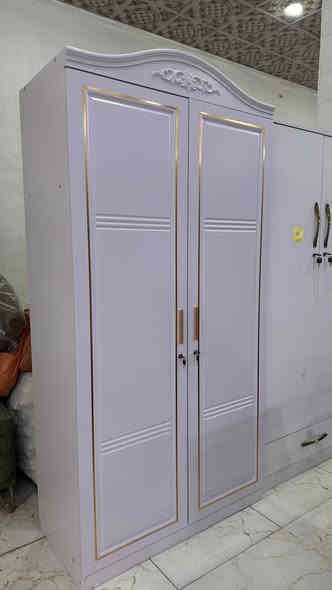 عرض خاص ۱٤٥
الف ارتفاع مترين عرض متر 
مجمع حسينً الحسناوي 
***********
