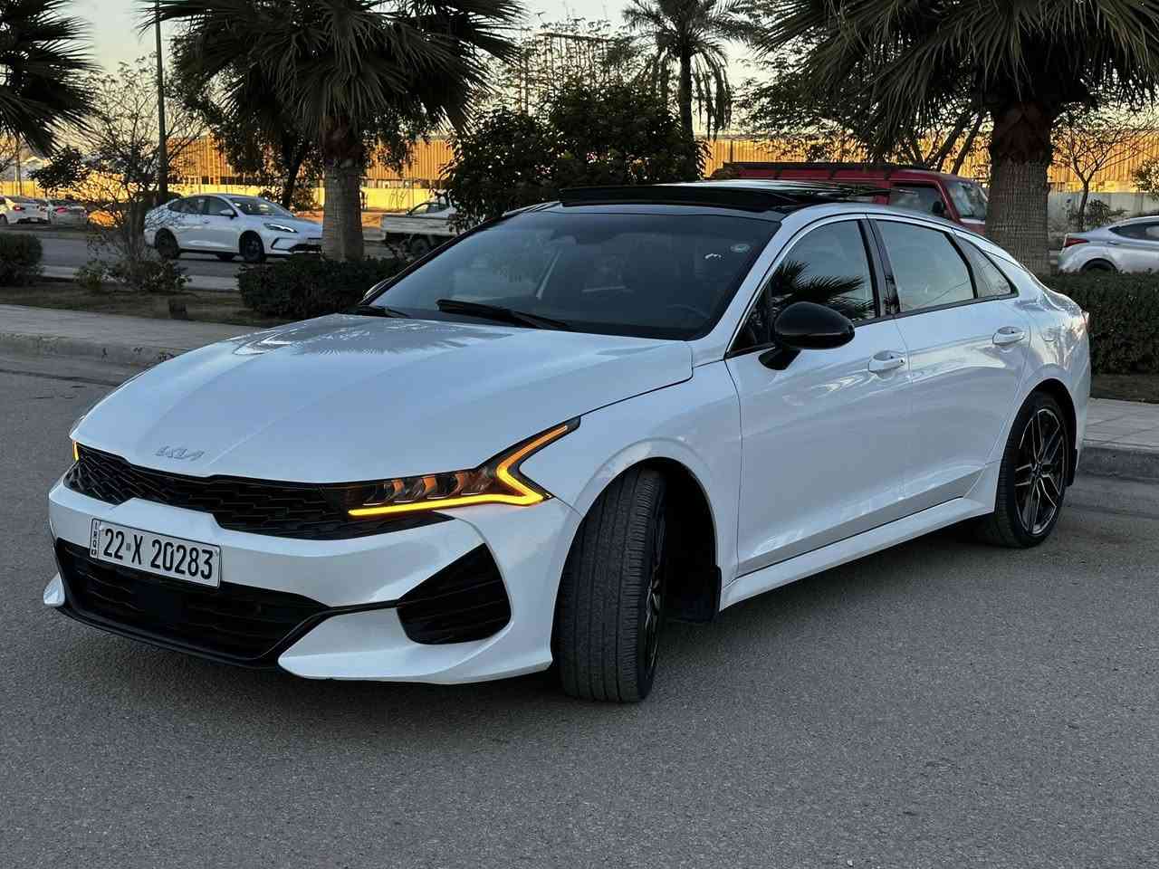 كيا K5 
فئة GT
محرك 2500 تيربو 
موديل 2023 
ماشية 20،000 mi
المواصفات 
بصمة بنوراما كشنات جلد هيتر كشنات + كشنات كهرباء + تشغيل عن بعد +سستم صوت + شاشة كبيرة + كامرة دوارة + رادارات جانبية + رادار امامي مانع تصادم + اشاير بلمري 
وباقي هواي مواصفات 
السيارة وارد امريكي 
حادث جاملغ وبنيد + راس الشاصي الايسر بي تعديل فقط بدون دواخل 
رقم اربيل جديد هزة سنوية كله جديد بسم شركة 
تريد مداور تريد تحويل 
مكان السيارة كربلاء 
السعر 188$ وبيهه مجال 
***********
