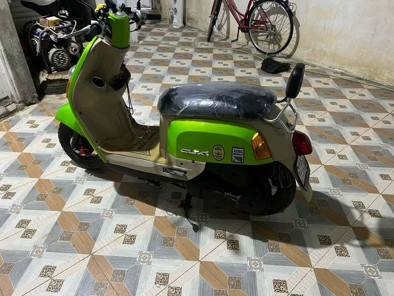 سلام عليكم دراجه بوليس نضيفه مامفتوحه موديل 2007 دراجه خير من الله كفرات تجاري بس اصلي سعر 750  بيه مجال ***********
