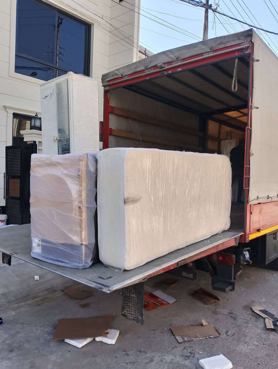 نقليات ابو ابراهيم لنقل الأثاث والبضائع من السليمانية واربيل إلى بغداد وجميع المحافظات الجنوبية او العكس وتحويلات من المنزل الى المنزل ولدينا كادر متخصص لفتح وشد غرف النوم والسبالت وتغليف وتحميل وتفريغ للاستفسار اتصل وات ساب او خاص ***********
***********
