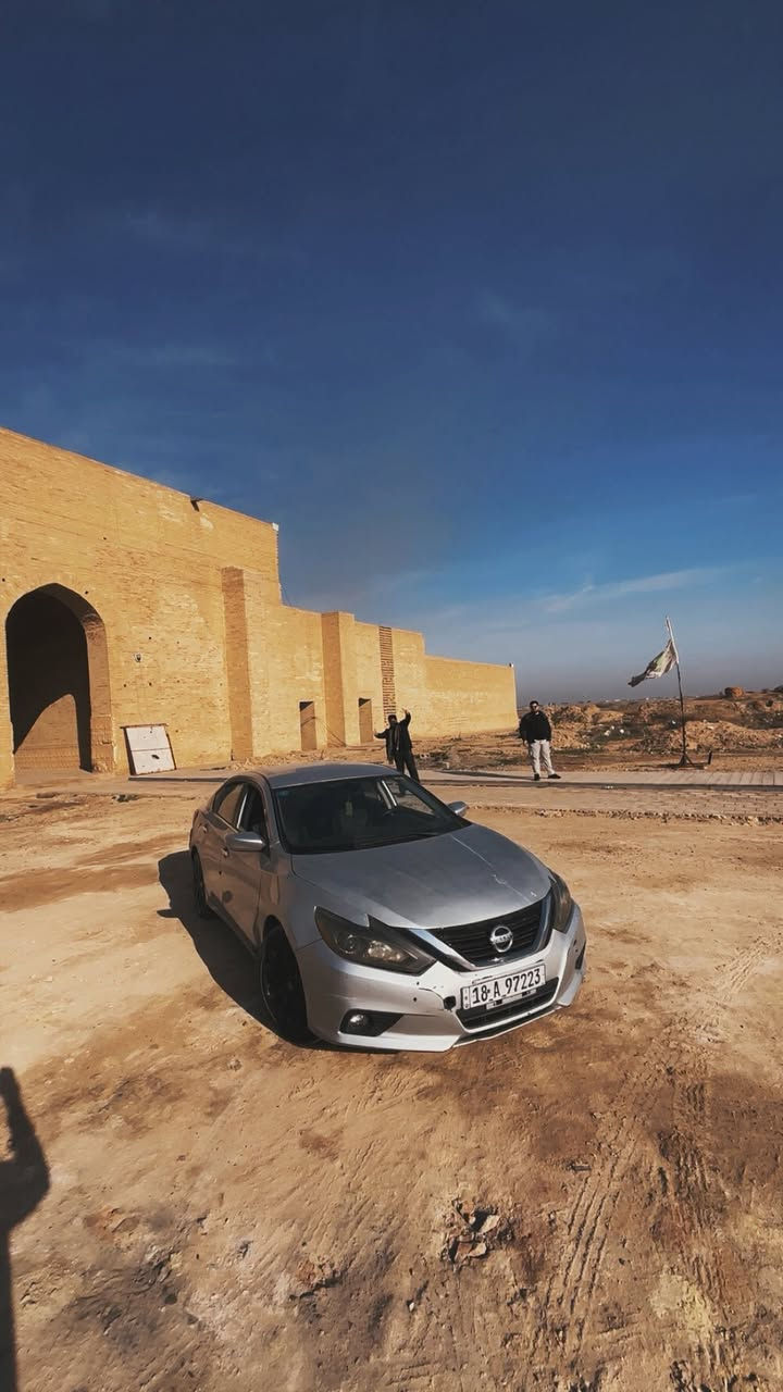 نيسان التيما موديل ٢٠١٨ 

سعرها 120  بيها مجال 

المكان بغداد حي الاعلام و البياع 

مواصفات 
بصمة 
تشغيل عن بعد 
رادار مانع تصادم 
تحديد سرعة 
كشن كهرباء 
بصمة ابواب 
شاشة عطلات 
تحكم ستيرن 

السيارة ليبل واحد حادثها من امريكا فقط بيها رش جاملغين اماميات و بنيد 
صور الحادث موجودة بالمنشور 
للاستفسار 
***********
