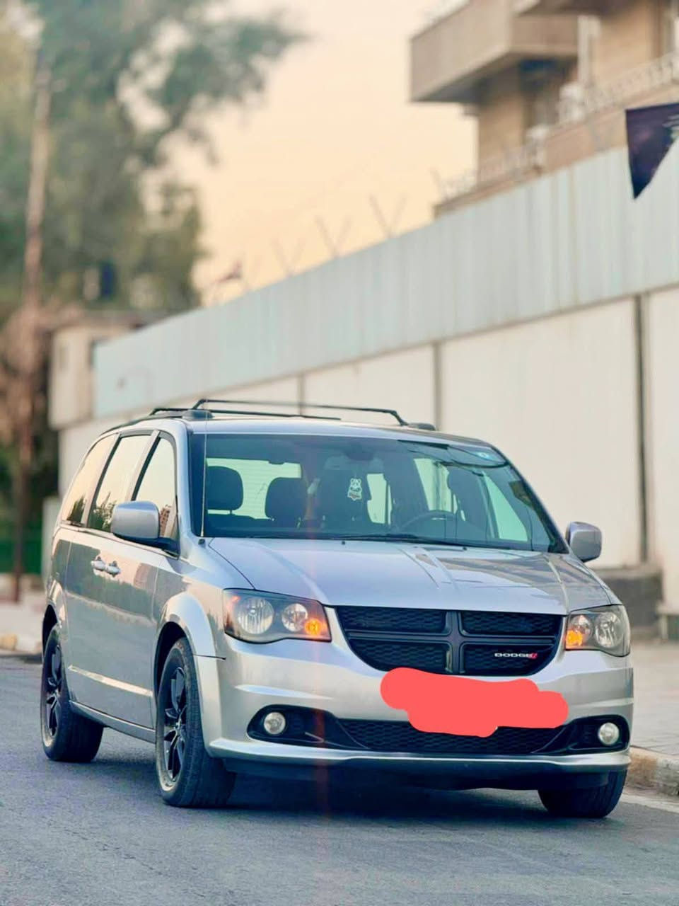 ⚪️ دوج  كرفان للبيع
{2019}
فئة {جي تي } فول كامل / حادث جدا جدآ بسيط اخت الكلين  فقط دعاميه كلشي موجود بالمنشور التفاصيل والصور الحادث 
لون {سلفر  } 
رقم  {بغداد الدولي الجديد 

_____________________
{المواصفات} 
🔺مقعد السائق والنفر كهرباء 
🔺ابواب كهرباء 
🔺الصندوق كهرباء 
🔺 ماشيه ١٢٠
🔺 حصان بالسقف  
🔺نضام توفير الوقود 
🔺نضام مانع الانزلاق 
🔺شاشة عطلات 
🔺تشغيل عن بعد 
🔺فتح وغلق الابواب من البصمة 
🔺 بردات جانبيه 
🔺مقاعد ملكي سياحي بلع
🔺6 سلندر 
🔺ويل اسود كروم 
🔺ثلاث قطع تبريد 
🔺كشنات جلد 
🔺تحكمات ستيرن 
🔺كامرات من الخلف 
🔺6 جامات كهربائية 
🔺شاشات بلوتوث 
🔺7 راكب 
🔺مرايات هيتر 
🔺تخم تايرات جديد 

___________________________________ السعر 215
مكان السياره موصل الايسر  مكلف بالنشر الإتصال    الاتصال على الرقم   صاحبها السيارة 
*********** اسيا

 ‪كورك  ***********
