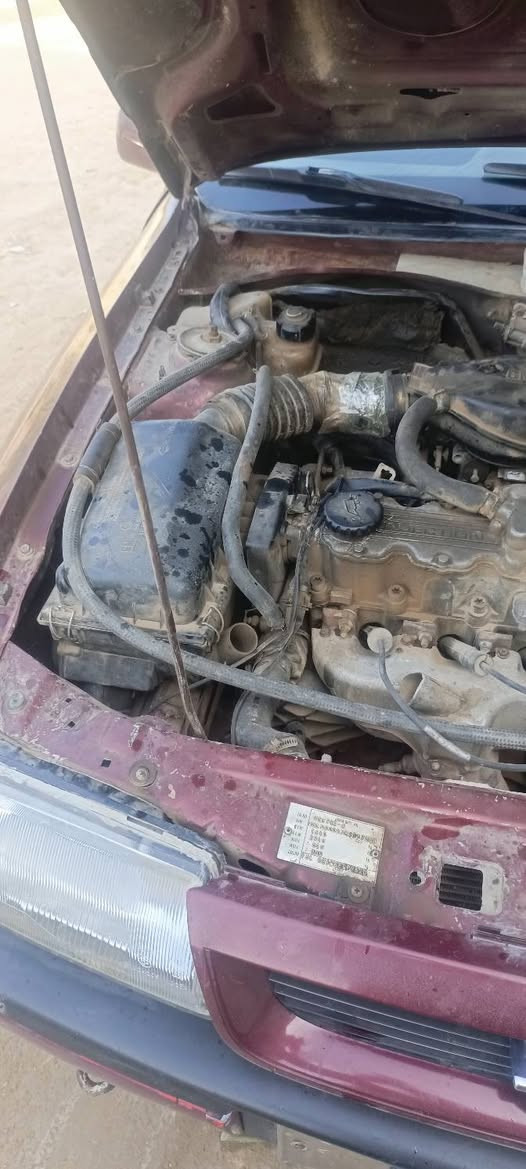 السلام عليكم 
فيكترا موديل 92 ماروني مكينه جديده 1800نضيفه وجاهزة السعر 25وبيها مجال رقم نجف سنويه ما ساقطة تخم تاير الجمعه المضت شيديته بور ستيرن رقم ***********
