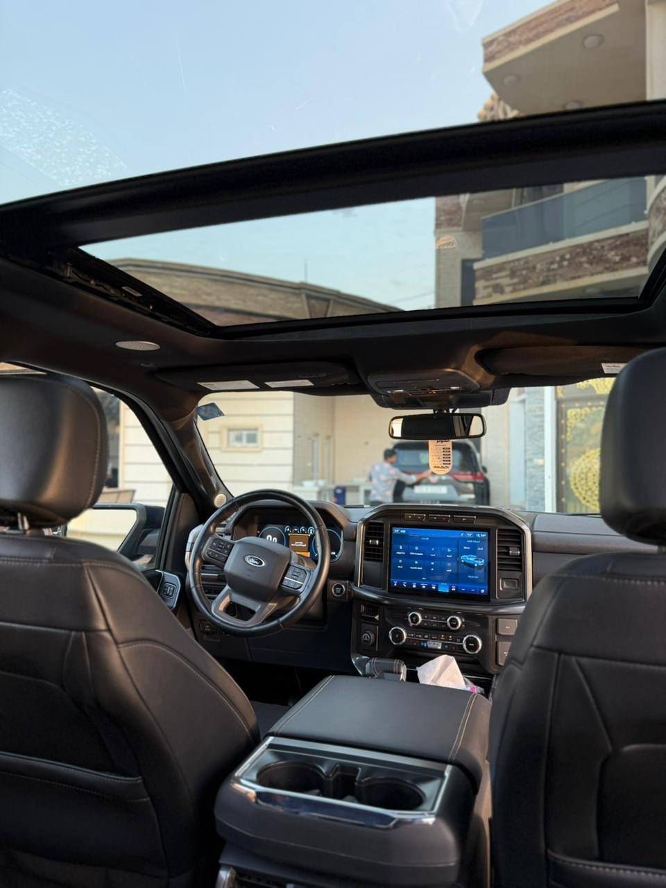 فورد F150 موديل 2023 Lariat
لون أسود
شاشة وسطية كبيرة
V6 ecoboost 3.5L
مزوده كزوزات بلادي
55,000KM
فيها فتحات بنيد بلادي (رياضي)
ضربه بسيطه في راس لسكن بدون ايرباج 
السعر 40,500$
العنوان : الفلوجه
رقم الهاتف ***********
رقم الهاتف ***********
