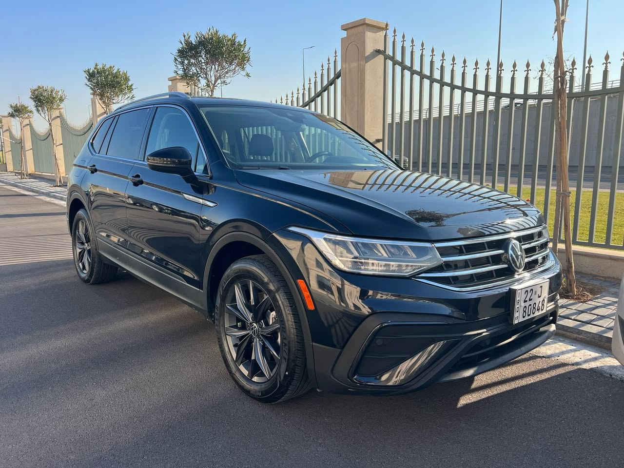 Volkswagen Tiguan SE
موديل: 2022
ره نكَ: ره ش
ماوهى رويشتن: 65,000Km
رادار پيش و دواوه + ئاوينه كان سى ريز كوشين جلد+ هيتهر نوّتوستارت و ستوب
سندوق كاره باى (جهك)
سويج شه غال
سياره كه پيش وپشتى كهپسه به ردى كزوز و راديتهر ههموو به شهرته هه مووى بيلاديه.
ئيرباك تهنها شانى سايهق تهقيه ئهوهى ترى ههمووى بيلاى شهريهكهيه.
( بوياغ تهنها كهمهكى له بونيت و بستهى له جاملخى سايهق ههيه).
شوين: موسه ل
3VV3B7AXXNM019124

*********** 
*********** واتس اب
