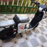 R9 • جديدة • ٥ بطاريات
