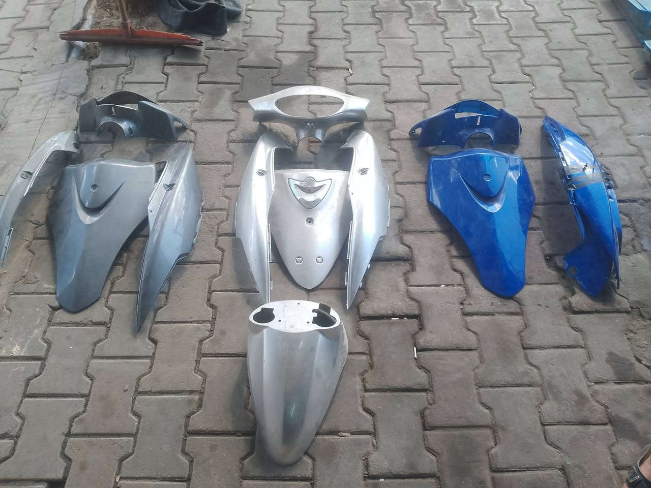 السلام عليكم كفرات مال ماغولي 1 ومال عدله عدد 2 جدد مال مال تعزيلت محل سعر 25 الواحد خابر وتدلل ***********
