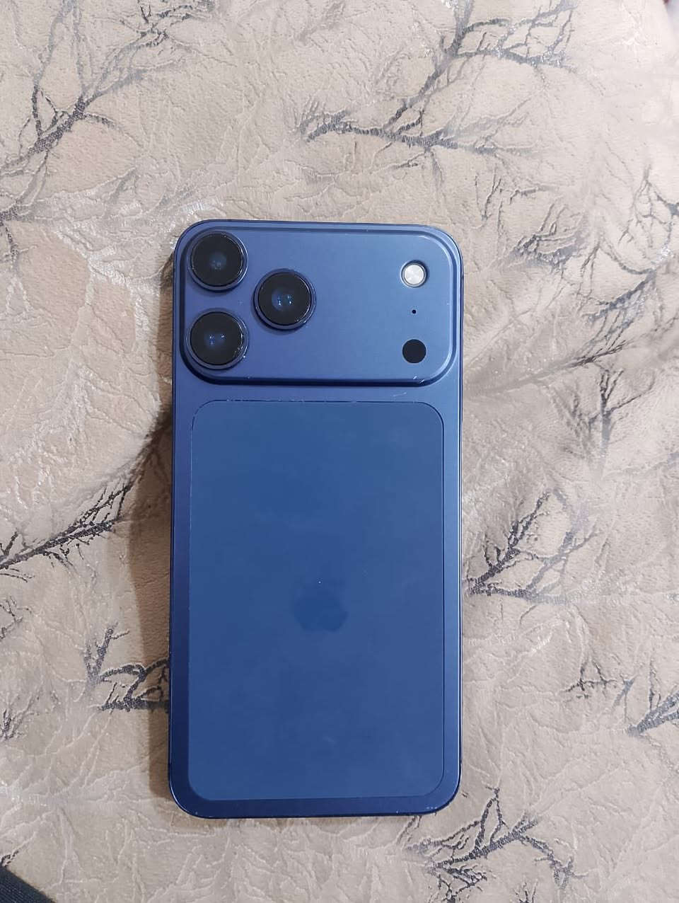 سلام عليكم آيفون xماكس اس محور ١٧ شاصي وبطاريه ١٠٠ مكاني بغداد الحريه 
سعره ٢٦٥ وبي مجال قليل


**إذا كنت صاحب هذا الإعلان وتريد حذفه لأي سبب، رجاءا أرسل رسالة إلى الدعم الفني**