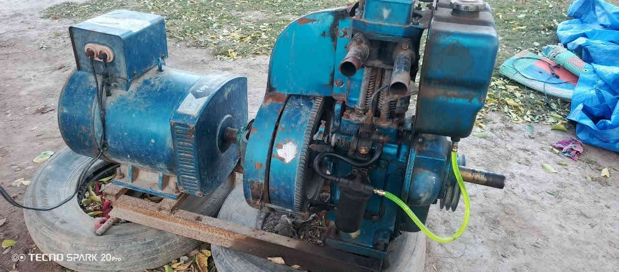 مولد للبيع دينمه عشرة كيفي نطيف شقال سعر 800 وبي مجال عنوان صدر اليوسفيه ***********
