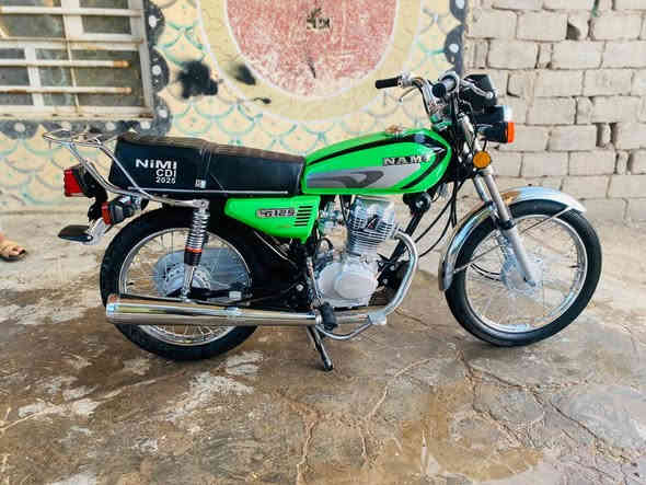 يا الله السلام عليكم دراجة البيع نامه امتياز  موديل ٢٥ دراجه مكفول كفالة عامه أوراق كامله الدراجه جديده بعده زيرو شرط انضف من الصوره ما ناقصه شي كامله السعر ٧٢٥ وبيه مجال الشراي يتصل وبيه خير ويدلل ***********
