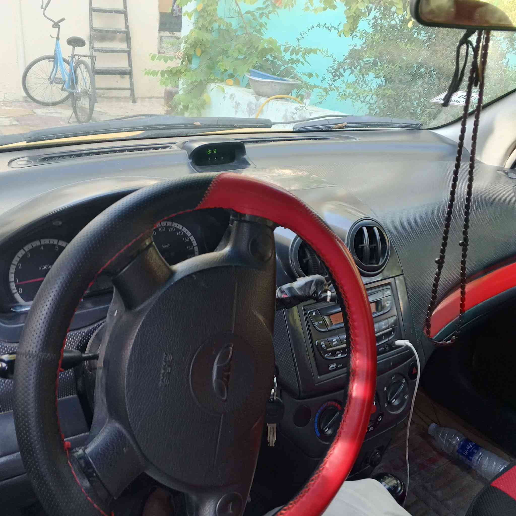 سلام عليكم افيو موديل 7خليجيه سياره مكفوله من الضربة مكينه وكير جدد هيءه غرامات  مصفره باسمي السياره مكان سياره ديوانيه السعر 40 للستفسار *********** ***********
