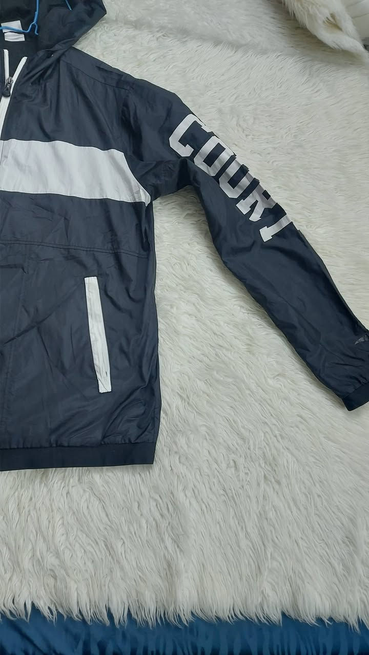 قمصله وتر بروف 
قياس لارج تلبس وزن ٨٠و٧٥ ك
يوجود توصيل


**إذا كنت صاحب هذا الإعلان وتريد حذفه لأي سبب، رجاءا أرسل رسالة إلى الدعم الفني**