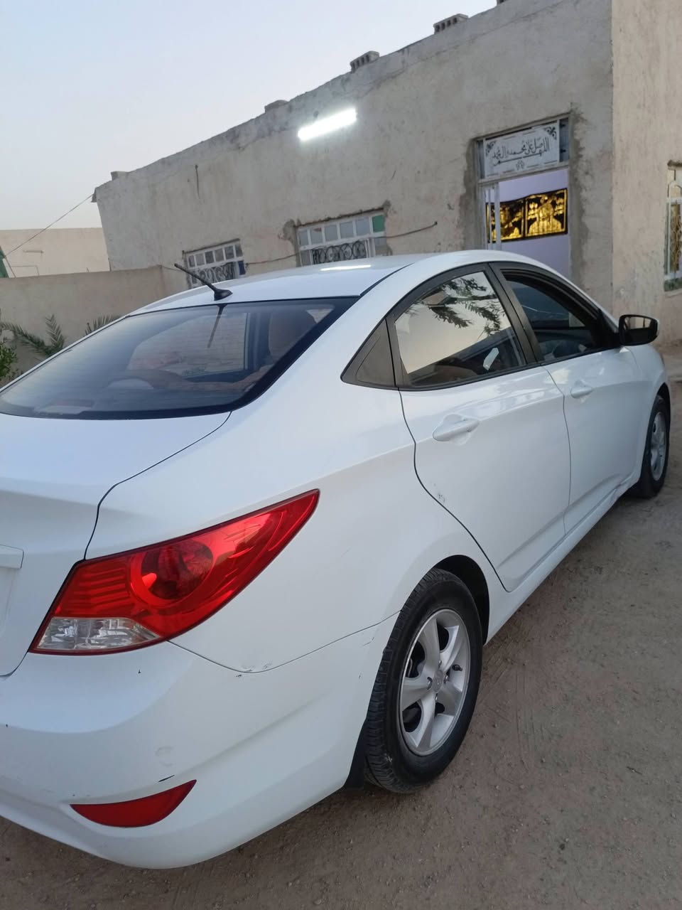 للبيع اكسنت خليجي موديل. 2018 رقم نجف. 
مكينه كير حداديه تخم تاير جدد تبريد ثلج مكينه 1400 
سيارة وضع ااشركه جديده بيه قطعه ونص صبغ. 
السعر. 83 او بيه مجال قليل 
للستفسار. *********** مكان نجف طريق كربلاء نجف عمود 250. غير متواجد نت مكلف
