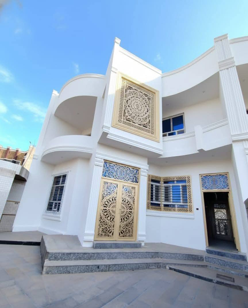 السلام عليكم شغل لبخ درجه اوله يوميت خلفه 35 شغل ديكورات يختلف  واجهات اشتغل بيتك بلاش لا تخسر البصره فقط  ***********
