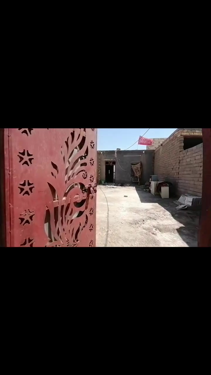 سلام عليكم بيت زراعي 300متر 4قرف ومطبخ وصحيات كامله مجاري بيت جبير كلش سعرع يتصل ‏‪***********‬‏واتساب موجود
