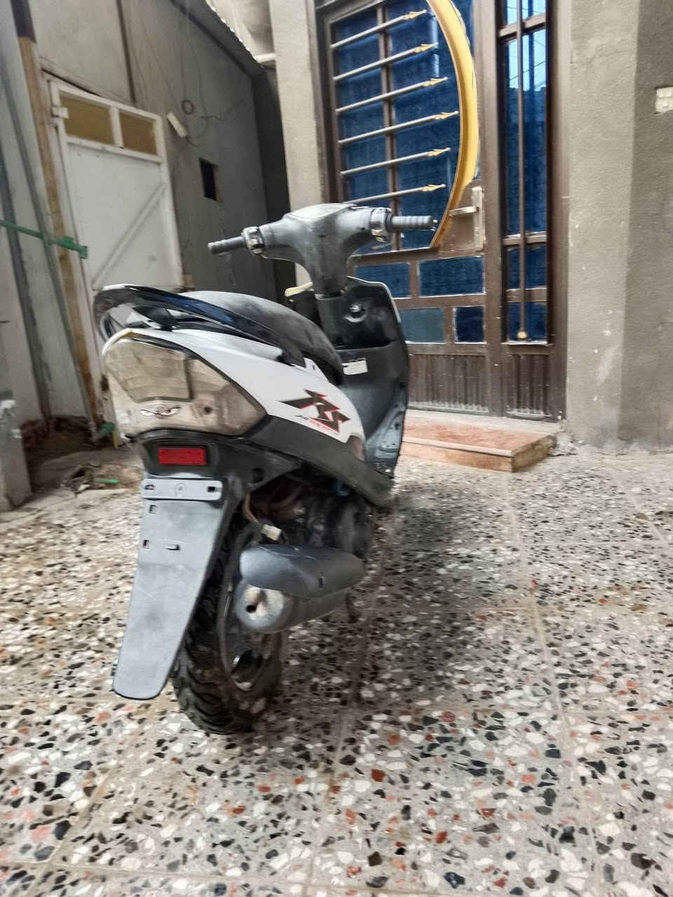 السلام عليكم دراجه ماكس عدله 120  دراجه موضح كلشي بلفيديو سعر 250 مكاني بغداد  وبيه مجال ***********
