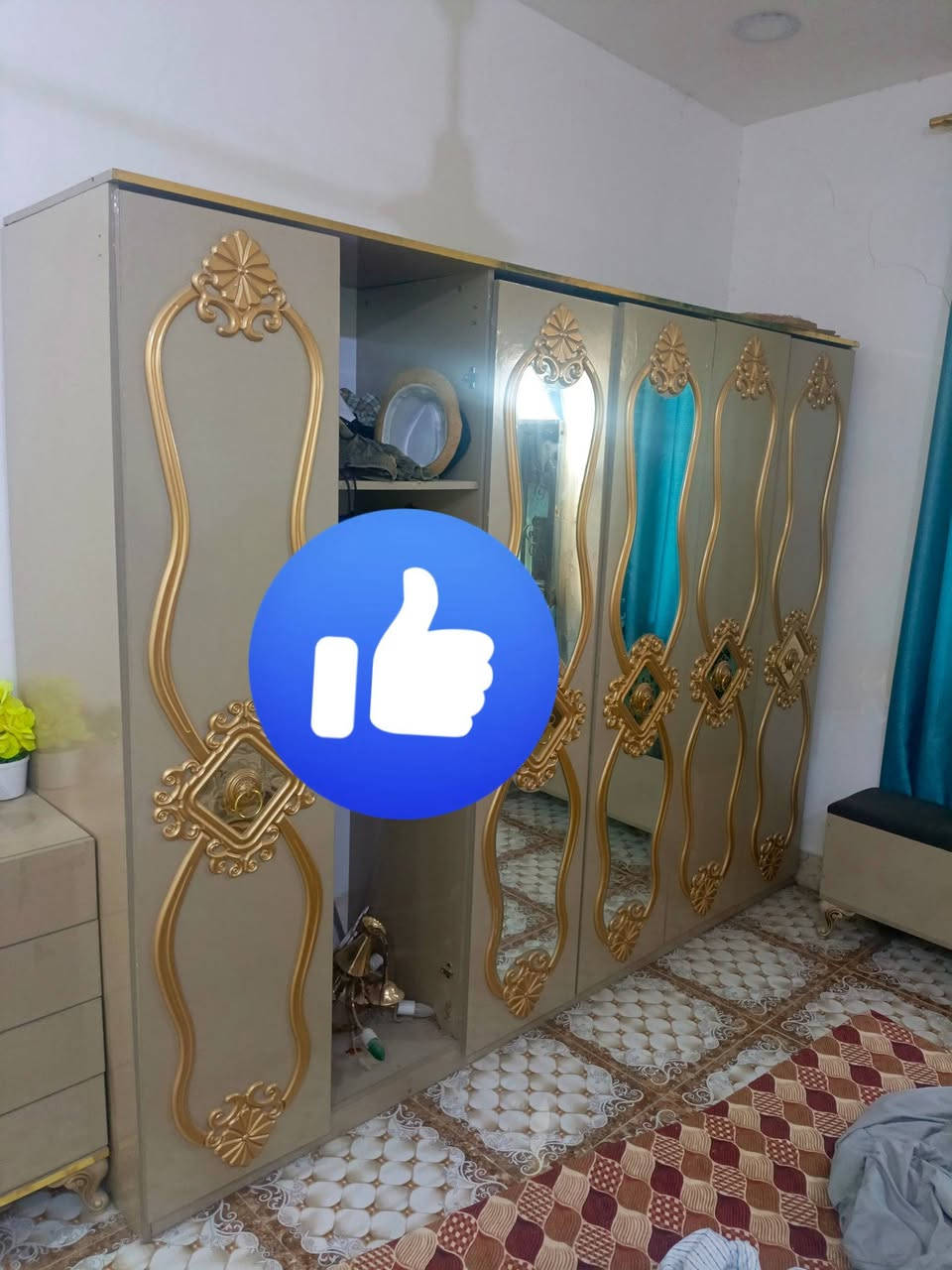 غرفة تركية للبيع 250الف فقط باب واحد انكسر بل النص موجود بل الصورة نضيفة ومرتبة مكاني انبار كرمه ***********
