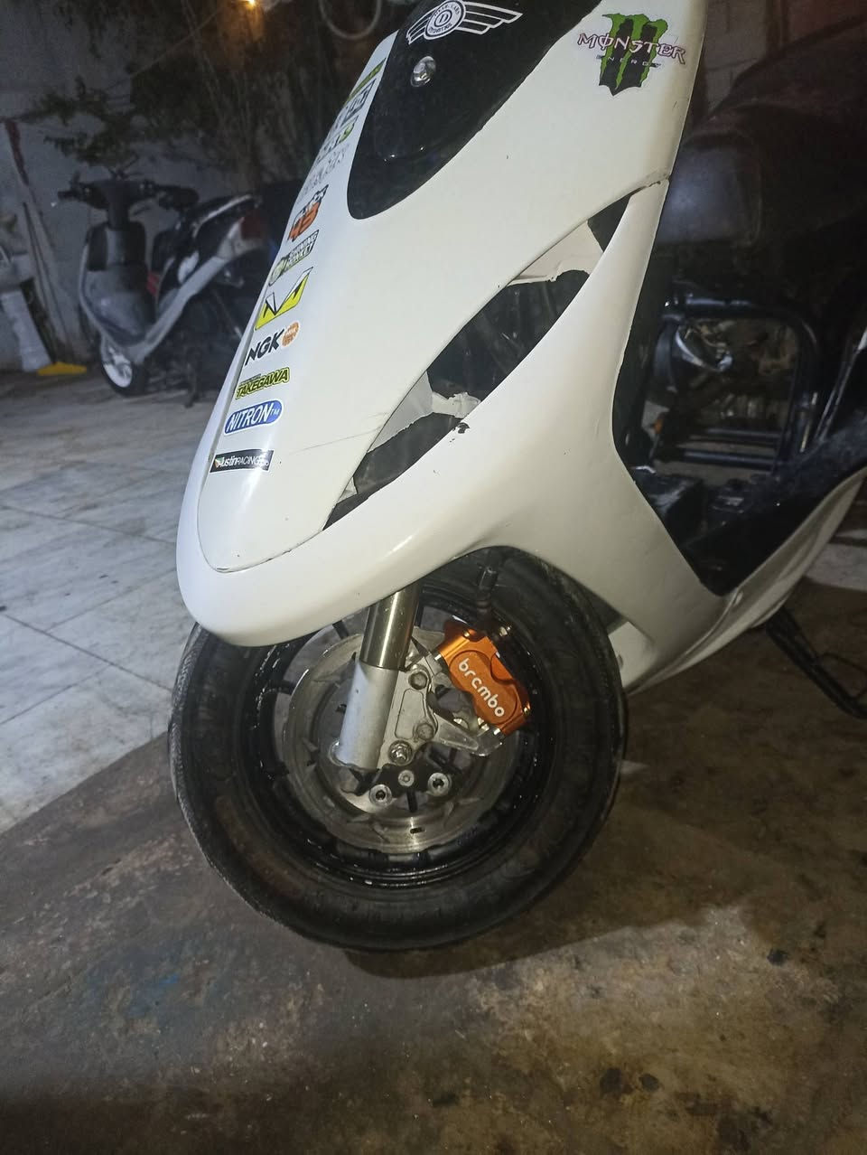 ماكس البيع مكينه 55 كلجات رياضي بلاد دراجه قويه كلش تجي تطلع بيه ذا مو معدل وشلعه فول+ دبلات قزامه + ويال مشيف بلاد +شيال رياضي بلاد + صالنصه حلزوني سعره وتساب ***********
