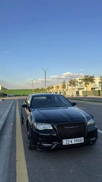 chrysler c300s 2023 HEMI 5.7L  رقم اربيل باسمي  ماشية 25 الف ميل  عنوا...