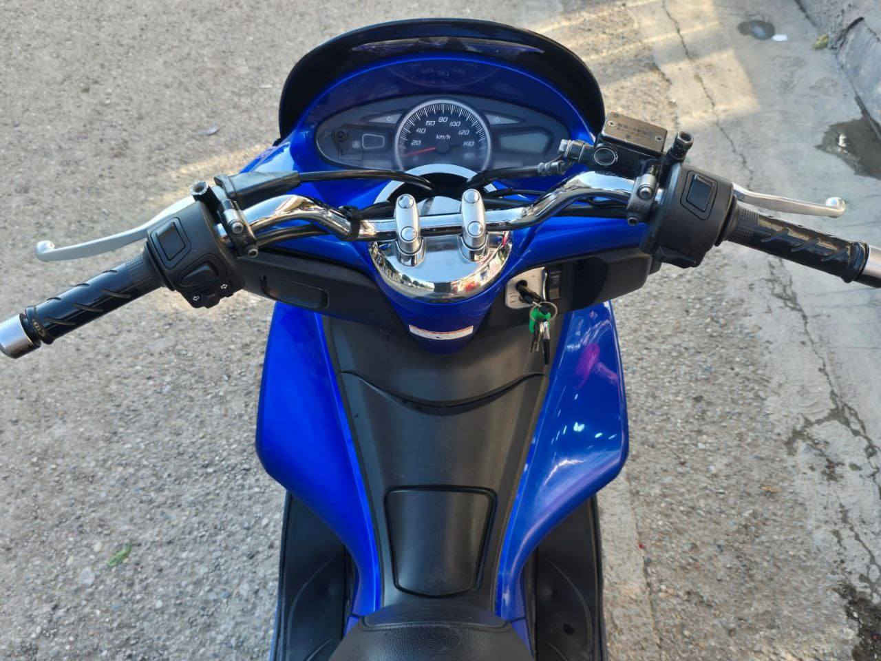 دراجه pcxللبيع دراجه بعده نظيفه شلعه تخبل حساس Aيشتغل  ماشيه 40  السعر 14بيه مجال الي مو شراي لايتصل  عنوان ديالئ بعقوبه الرقم ***********
