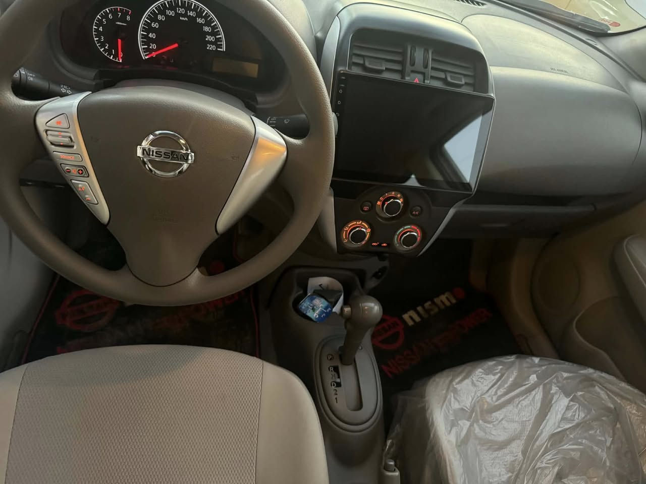 السلام عليكم نيسان سني موديل 2024 هندي سياره جديده  ع وضع شركه كفاله عامه  من ضربه وصبغ وبارد 
ماشيه 30 
رقم بغداد باسمي هزه جديده  
سياره كلهه ع وضعهه تايرات شركه سبير منازل مكاني بغداد الشعب شارع الصحه 
سعرها130 وبيهه مجال 
***********
