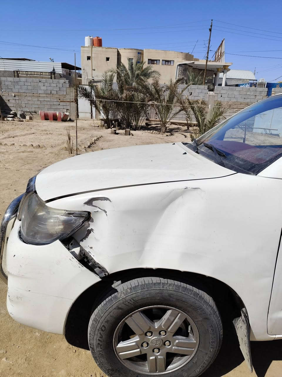 الحمد لله على كل حال
بيكب 2014 قطري 
اخوان السياره سابقا كفاله عامه والجناي من يكلب يعرفها 
حادثها موضح بالصور وتجي وتكلب وتشوف 
بالنسبه للسعر تجي تكلب وتشوف ونتفق 

رقم راعيها 
0772 227 3204
مكانها البصره _ الدير
